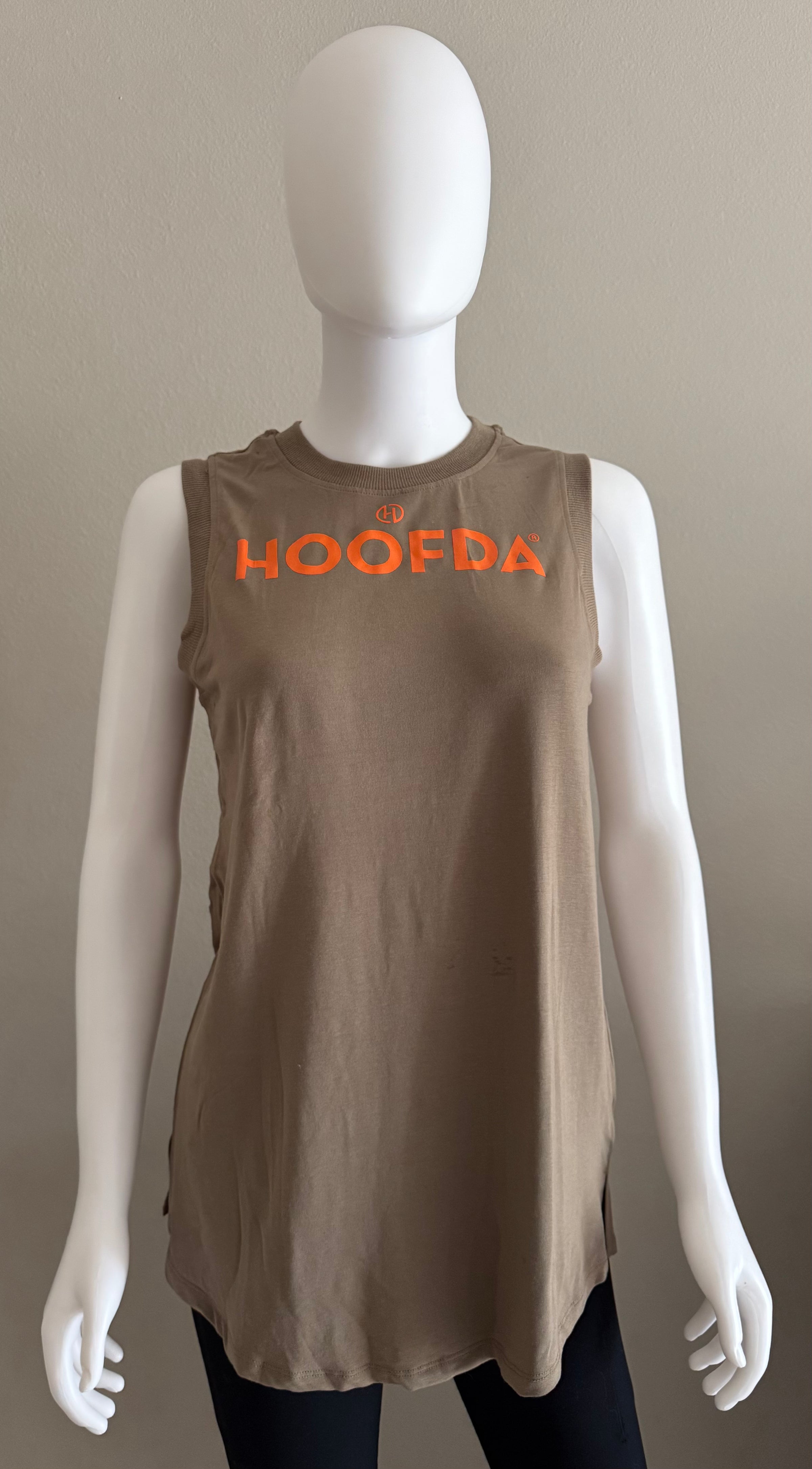 HOOFDA Notched Sleeveless tan tank